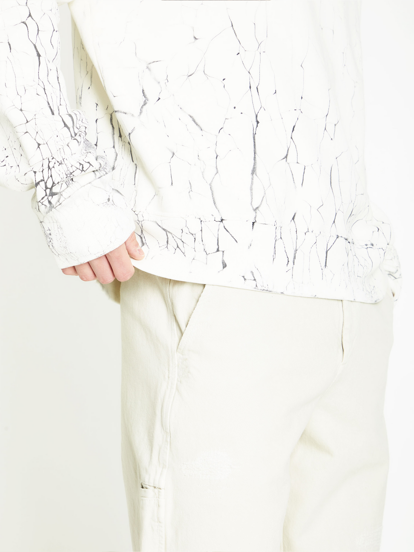 Amiri Cracked Dye Core Logo Sweatshirt in White
